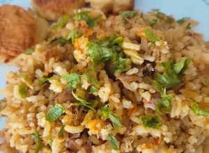 Una foto de Arroz de atún 20/10 🔝🔥