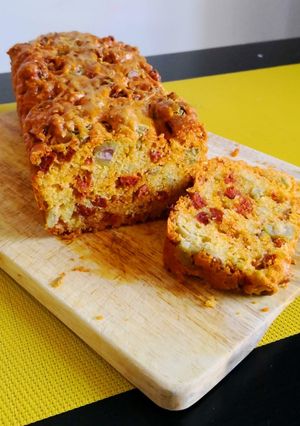Une photo de Cake salé au chorizo et olives verte