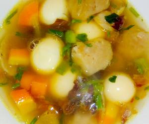 Resep Populer Sop telur puyuh bakso Lezat Mantap