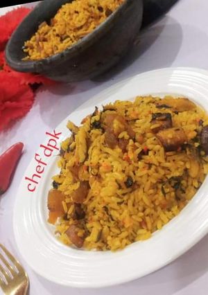 A picture of Naive jollof rice (local rice).