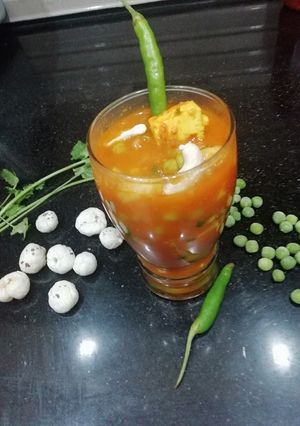 A picture of Paneer makhana matar.