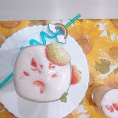A picture of Strawberry Milkshake.