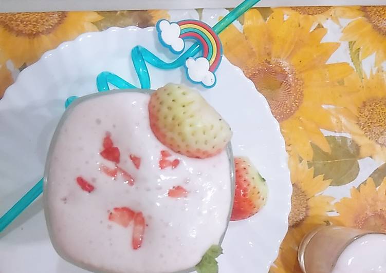 Recipe of Homemade Strawberry Milkshake