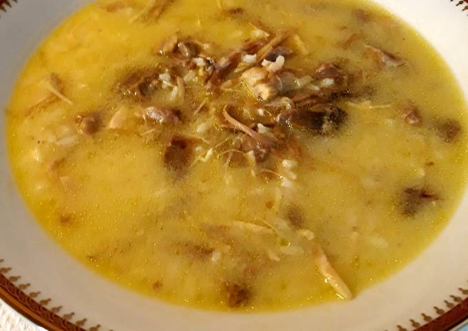 κύρια φωτογραφία συνταγής Σούπα από κότα αλανιάρα στη χύτρα