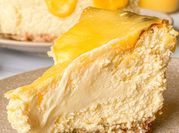 Una foto de lemon curd