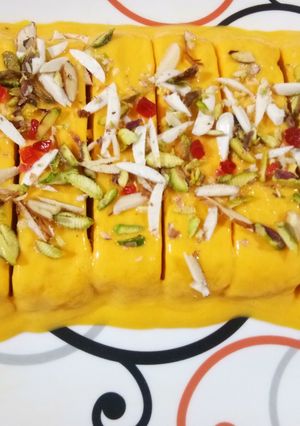 A picture of Mango ice-cream.