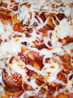 Kolbászos, főtt-füstölt tarjás pizza 🍕 recept fotója