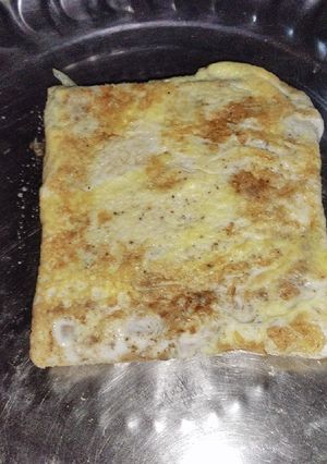 பிரெட் ஆம்லெட் (Bread omelette recipe in tamil) செய்முறை முக்கிய புகைப்படம்