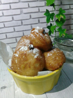 Foto resep Oliebollen/donat/roti goreng (No mixer no oven and no ribet)