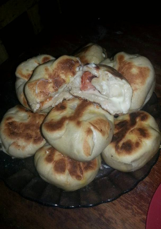 Una foto de Pan casero relleno