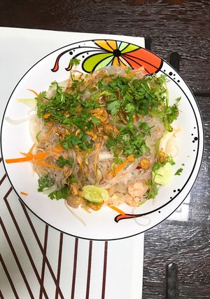 Hình của món Miến trộn tôm.