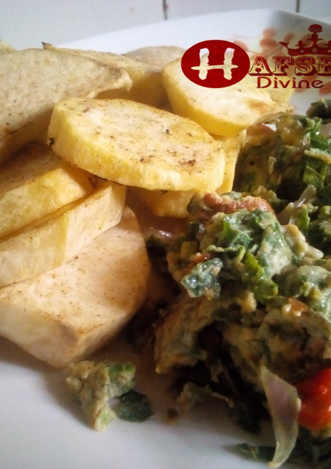 A picture of Spinach sauce.
