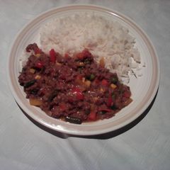A picture of Mild mince with vegetables.