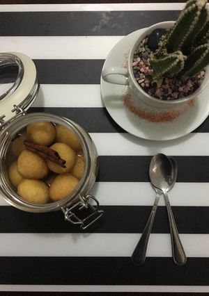 Una foto de Buñuelos de Yuca en Almíbar