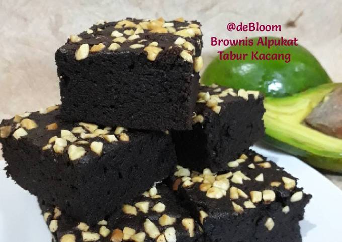 257. Brownies Alpukat Tabur Kacang