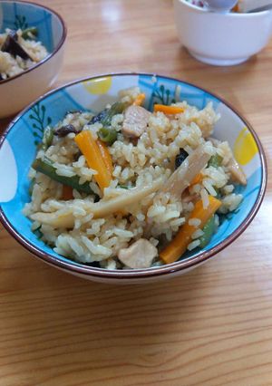 Hình của món CƠM NGŨ VỊ (GOMOKU GOHAN).