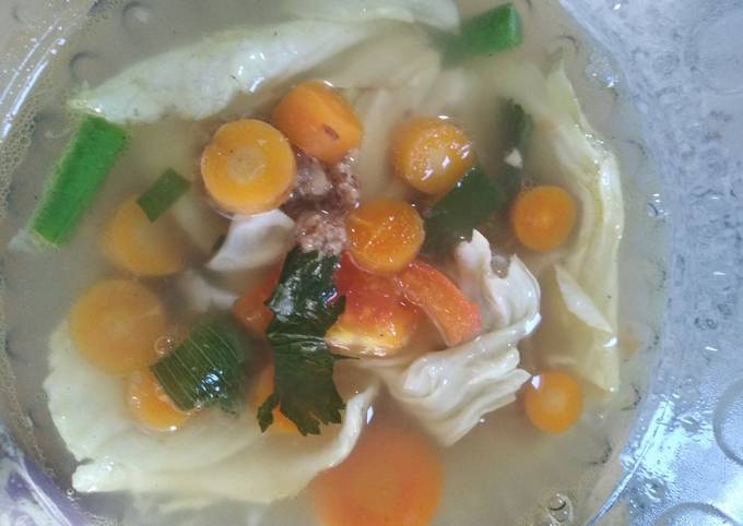 Resep Sayur sop rolade sapi Yang Maknyuss