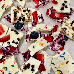 A picture of Frozen Yogurt Bites.