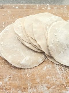 Una foto de Masa Gyozas (empanadillas japonesas)