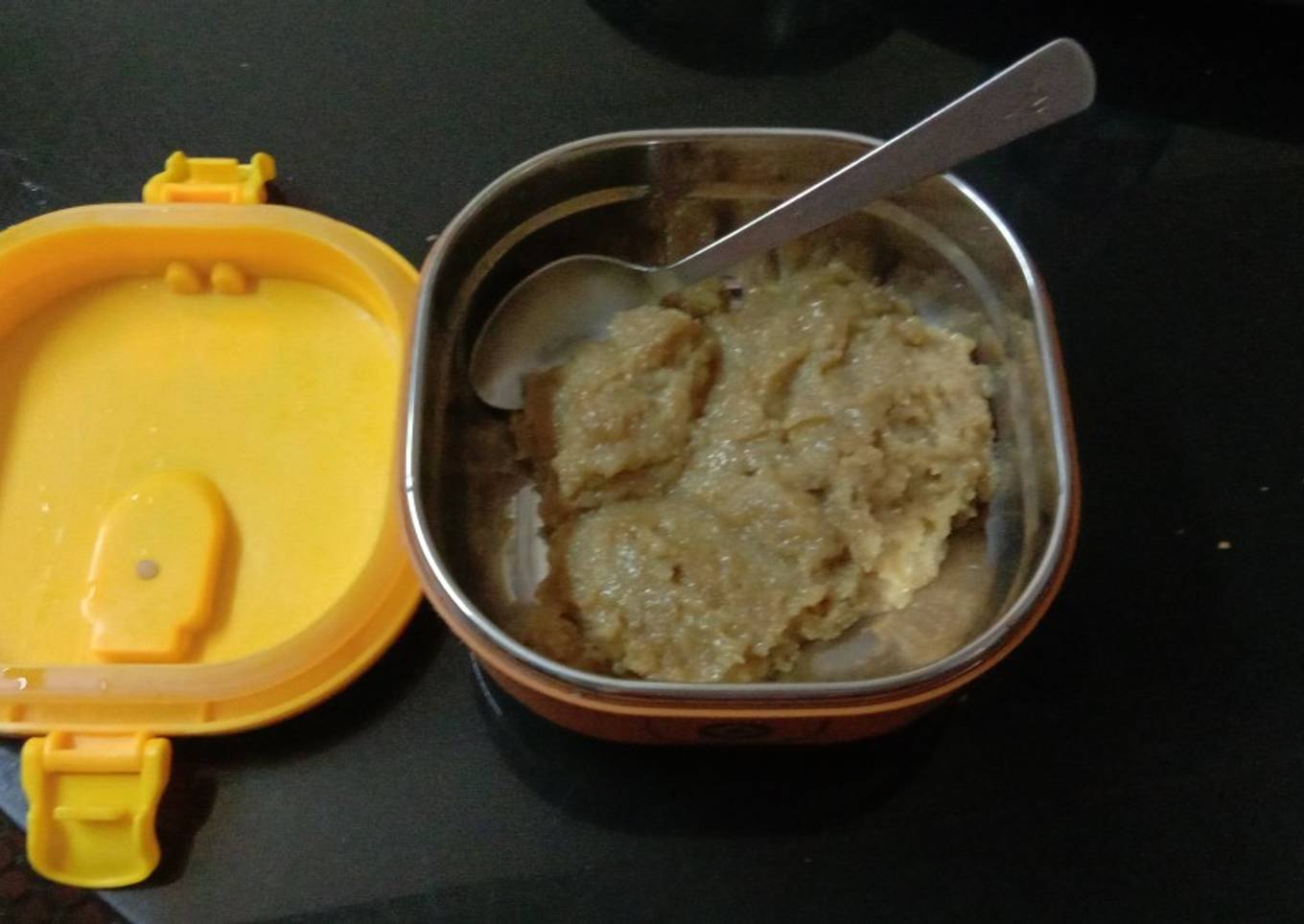 Gudvala atta ke halwa