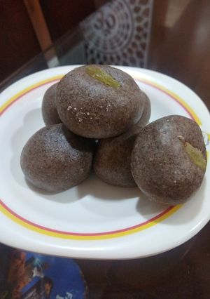 नाचणी लाडू (nachni ladoo recipe in marathi) रेसिपी चे मुख्य फोटो
