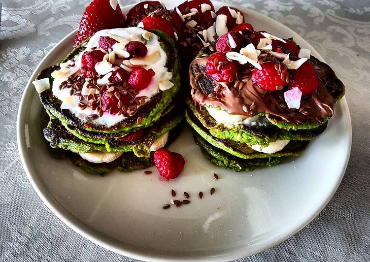 Pancakes de espinacas y plátano