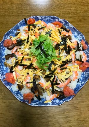A picture of Chirashizushi.