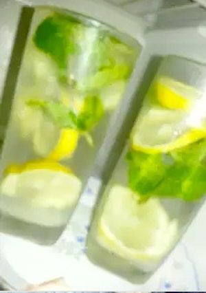صورة لوصفة مشروُب الليمون والنعناع🌿