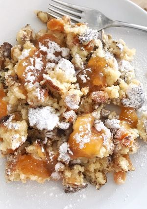 Császármorzsa aszalt sárgabarackkal🍑🥄 recept fotója
