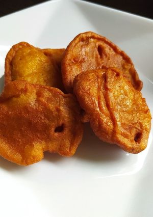 A picture of Sweet Fried Torrejas (Arepuelas) with Cinnamon.