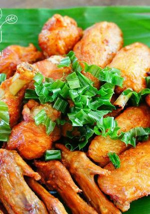 รูปของ ไก่ทอดใบเตยหอม