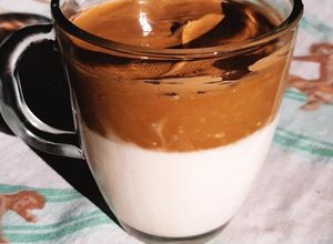 Una foto de Café Dalgona