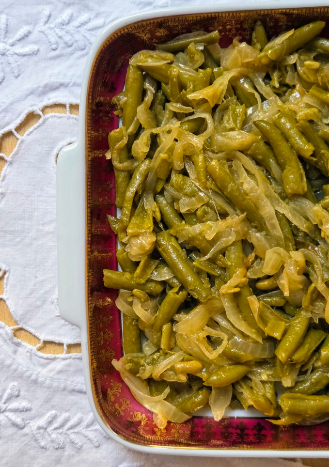 Una foto de Judías verdes en chauchas muy finas salteadas con cebolla en aceite de oliva virgen extra 🫛🧅🫒