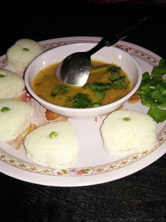 A picture of Idli sambar.