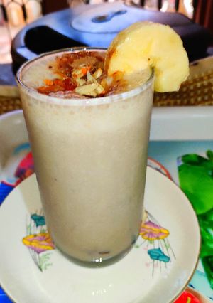 चॉकलेट बनाना मिल्क शेक (Chocolate banana milk shake recipe in hindi) रेसिपी मुख्य फोटो