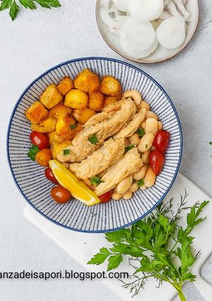 Foto di 398 patate con sgombro in olio di oliva e cannellini