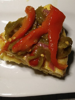 Una foto de Tortilla con pimientos asados