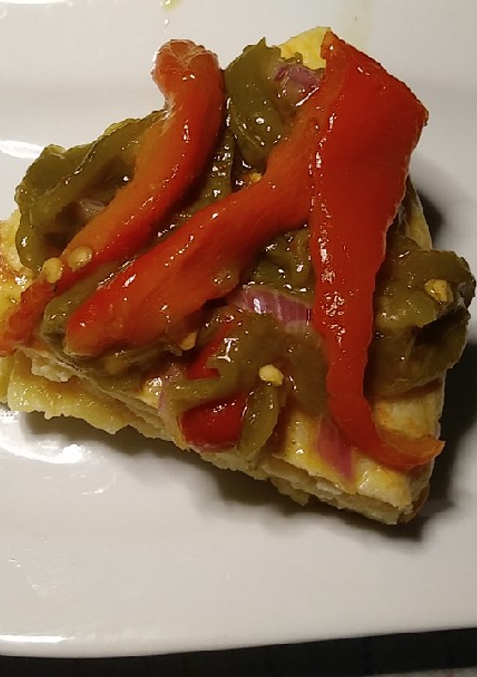 Una foto de Tortilla con pimientos asados