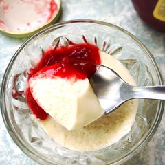 A picture of Soy milk  mousse.