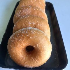 A picture of Ring donuts.