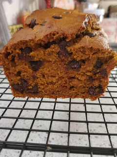 A picture of Chocolate Chip Pumpkin Bread.