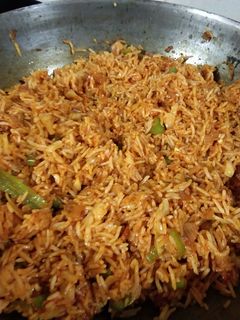 સેઝવાન રાઈસ (Schezwan Rice Recipe In Gujarati) રેસીપી મુખ્ય ફોટો