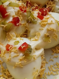 Una foto de Huevos rellenos
