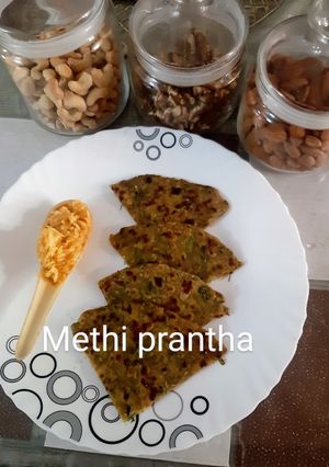 मेथी पराठा(methi paratha recipe hindi) रेसिपी मुख्य फोटो