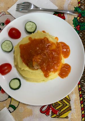 Une photo de Goulache de bœuf à la purée de pommes de terres