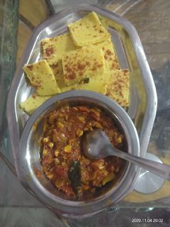 ટમેટાની ચટણી (Tomato Chutney Recipe In Gujarati) રેસીપી મુખ્ય ફોટો