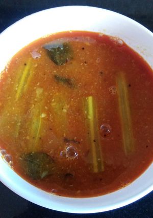 A picture of Drumstick curry.