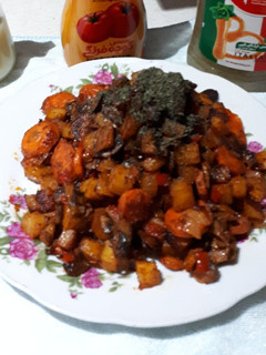 عکسی از دستور خوراک قارچ و سیب زمینی