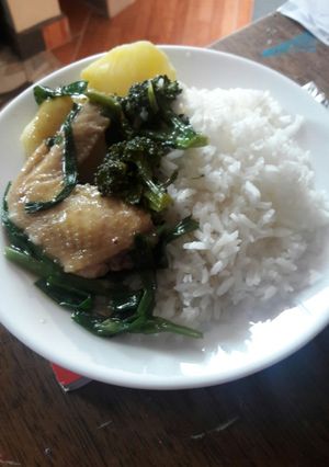 Una foto de Pollo al sillao con brócoli