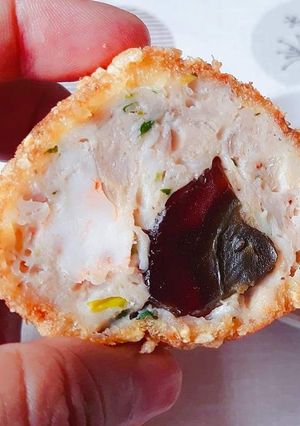 Hình của món TÔM cuộn trứng bắc thảo.